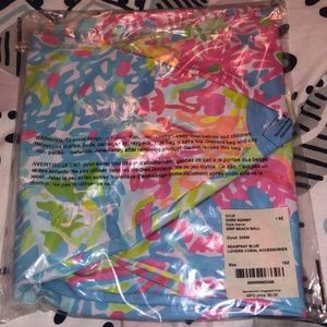 NWT - Lily Pulitzer Beach Ball Lovers Coral GWP